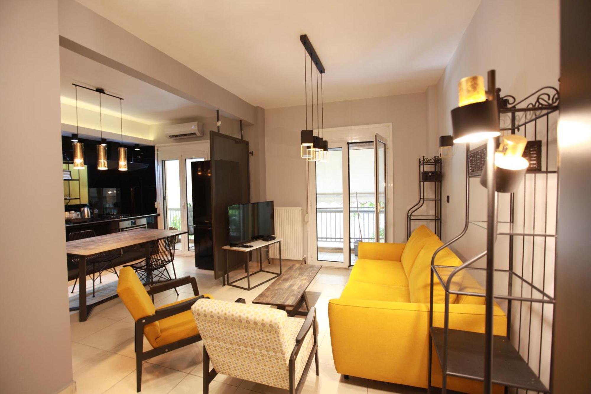 Yellow Black Magic Tesalonika Bagian luar foto